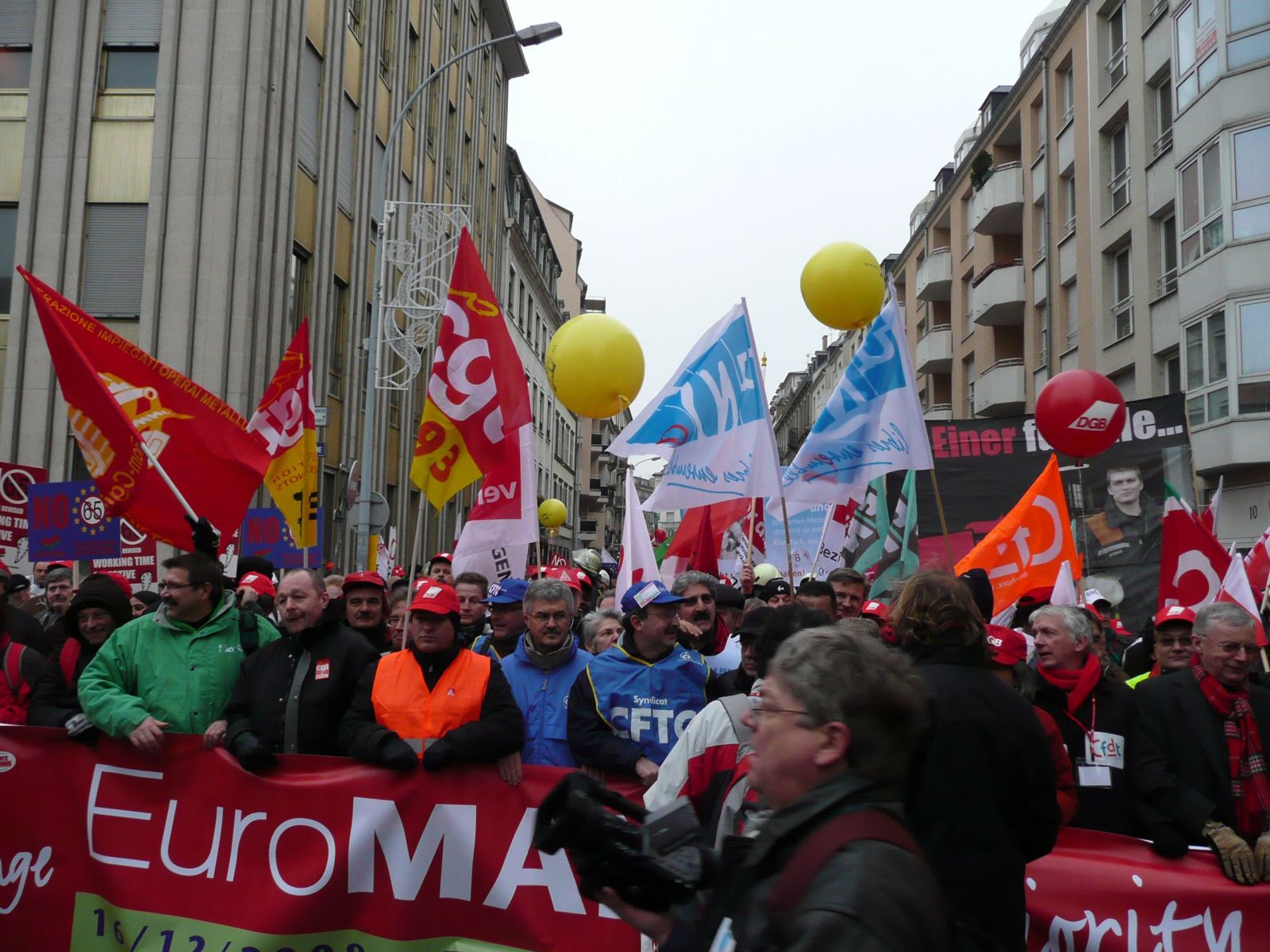 Euro-demonstration in Strasbourg on 16/12/2008 | ETUC