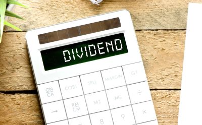 calculator showing the word dividend
