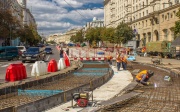 ouvriers construisant un tramway